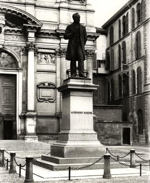 Alessandro Manzonin (1785-1873) muistomerkki (pronssi) (m/v kuva) tekijältä School Italian