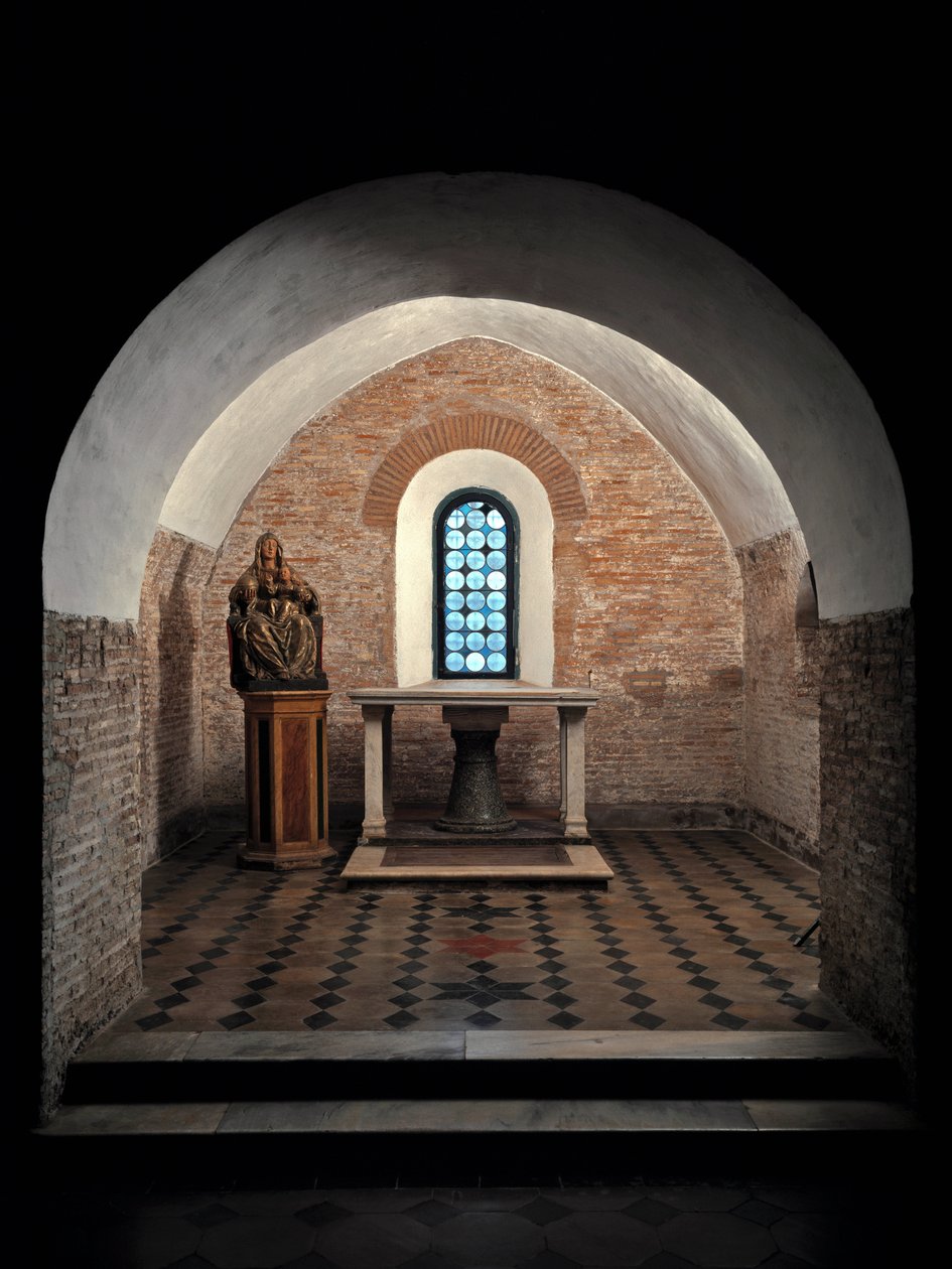 Näkymä Pyhän Vincentin ja Anastasiuksen kirkon ensimmäisestä kappelista, 625-1221 Tre Fontanen luostari (Tre-Fontanen luostari tai Kolmen suihkulähteen luostari) lähellä Roomaa Italiaa (näkymä Pyhän Vincentin ja Anastasiuksen kirkon ensimmäisestä kappelist tekijältä School Italian