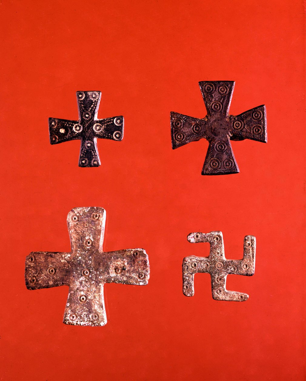Lombardian ristit 6. ja 7. vuosisadalta. Museo di Cividale Friuli. tekijältä School Lombard