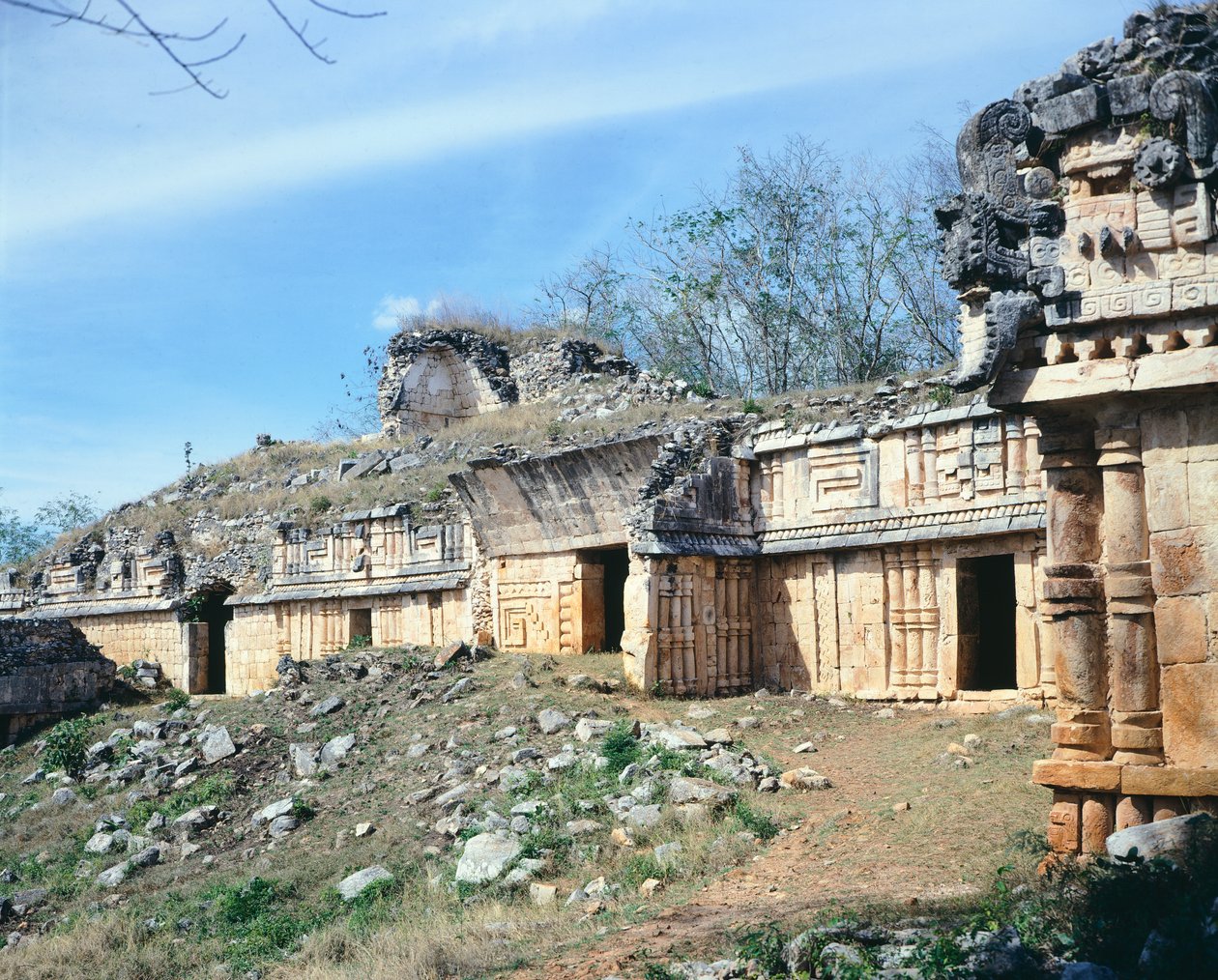 Labnan palatsi, Puuc-tyylinen rakennus, Yucatan (Meksiko). Mayojen sivilisaatio. 4-10-luvulla. tekijältä R. and Smith Simkin