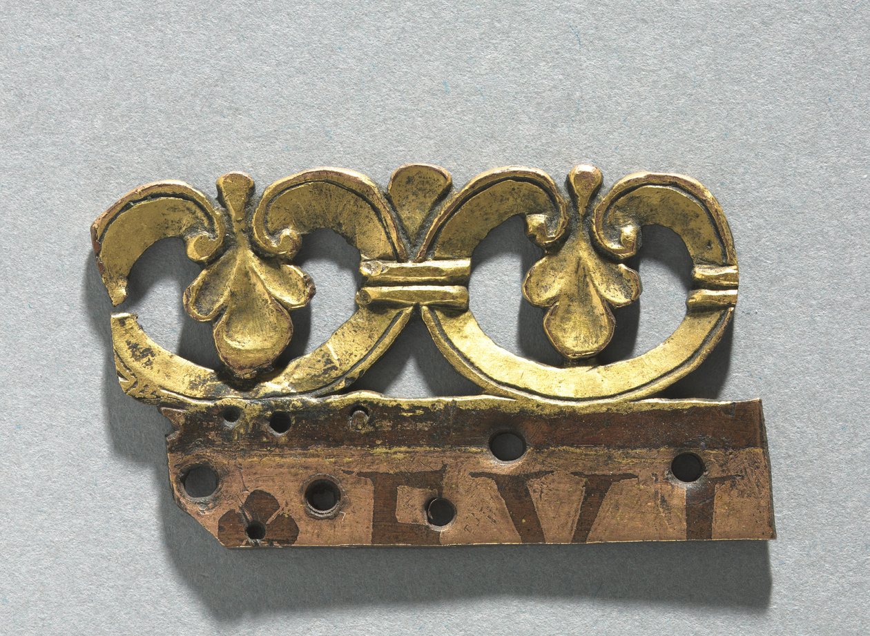 Fragmentti pyhäinjäännöspyhäköstä peräisin olevasta koristekuoresta, n. 1165-1180 (kullattu kupari, email brun (ruskea emali)) tekijältä School Mosan