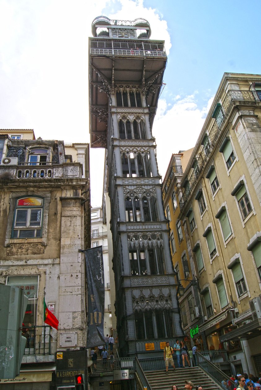 Santa Justa Lift, Lissabon, Portugali (kuva) tekijältä School Portuguese