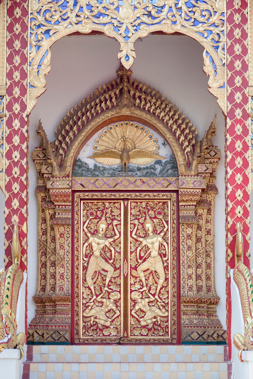 Temppelin ovi, Wat Phrathat Doi Suthep tekijältä School Thai