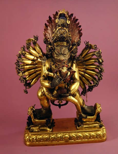 Dharmapala (kullattua pronssia) tekijältä School Tibetan