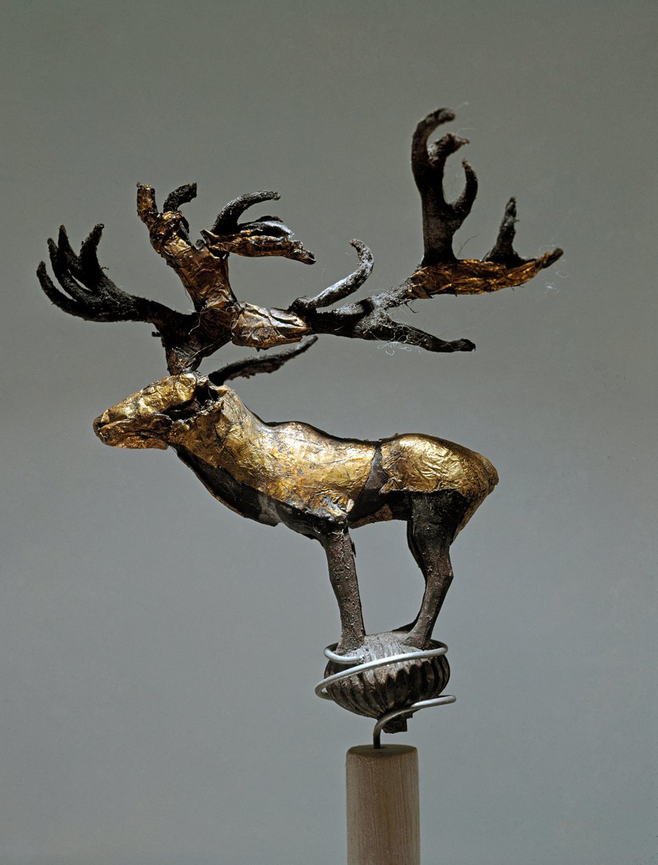 Art Scythian (Skythian sivilisaatio): peuraa kuvaava koriste. Altai, 5. - 3. vuosisadalla eKr. Pietari, Eremitaaši tekijältä Scythian