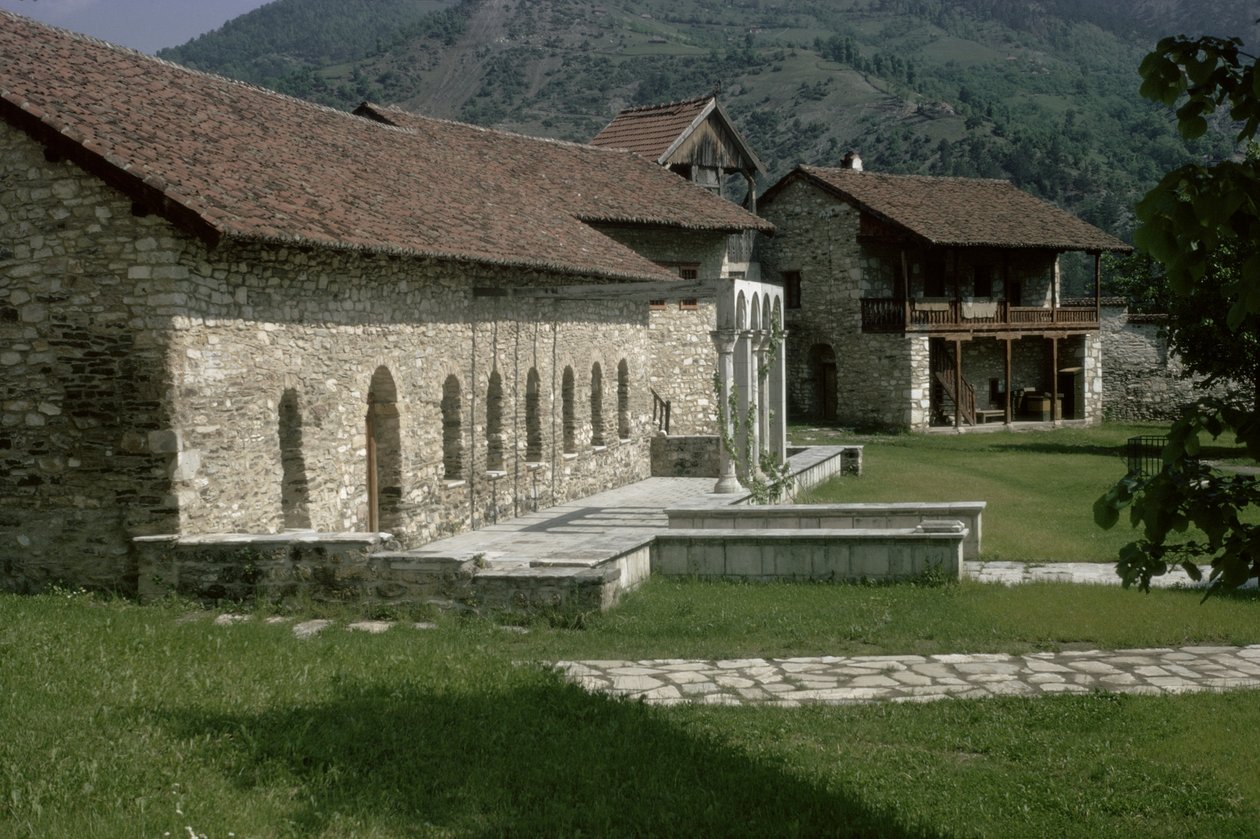 Ruokasali ja guesthouse, 1100-luvun loppu tekijältä Serbian School