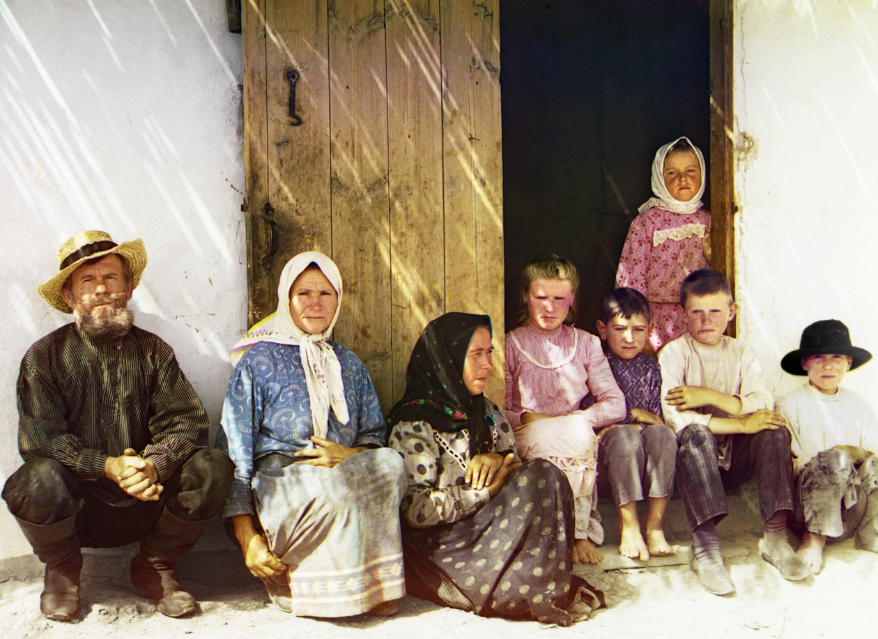 Mugan: uudisasukkaan perhe lapsineen, Grafovka, Venäjän valtakunta, vuosina 1905-1915 tekijältä Sergey Prokudin Gorsky