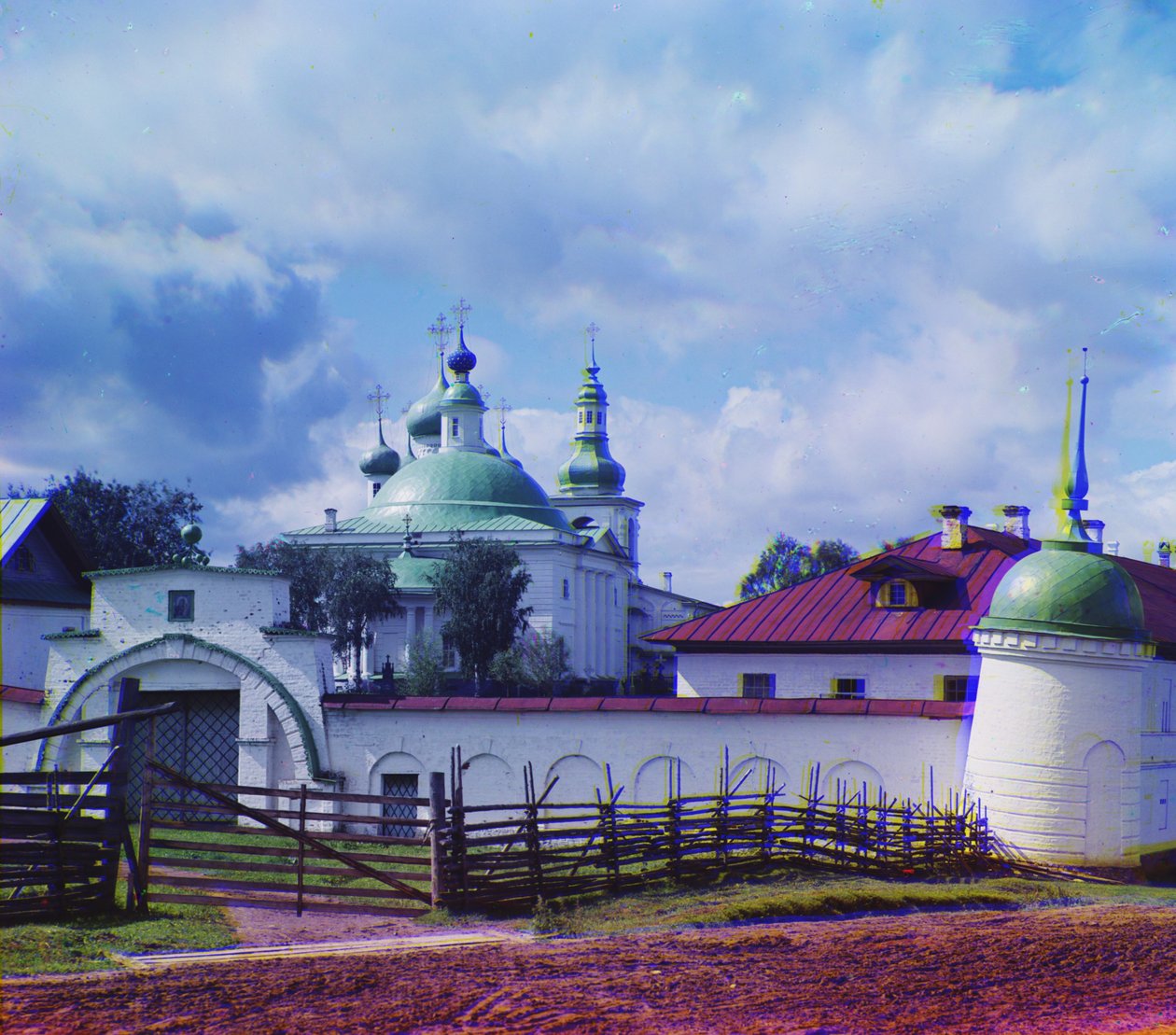 Goritsky-luostarin pääkatedraali tieltä, 1905-1915 tekijältä Sergey Prokudin Gorsky