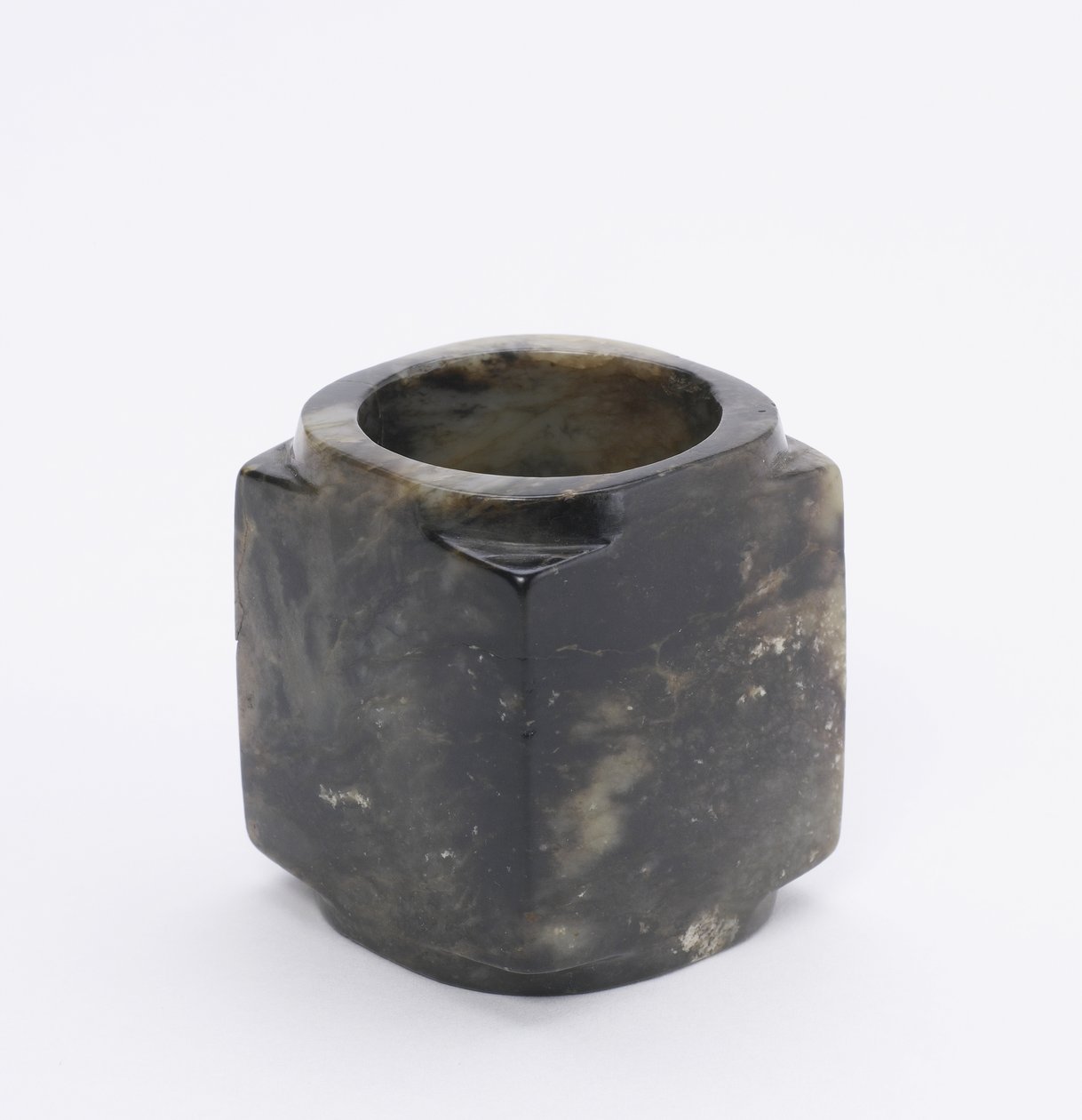 Cong (jade) tekijältä Shang Dynasty Chinese School