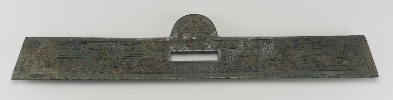 Mahdollinen vaunujen varuste, jossa on viisi kiinnityslenkkiä takana (pronssi). tekijältä Shang Dynasty Chinese School