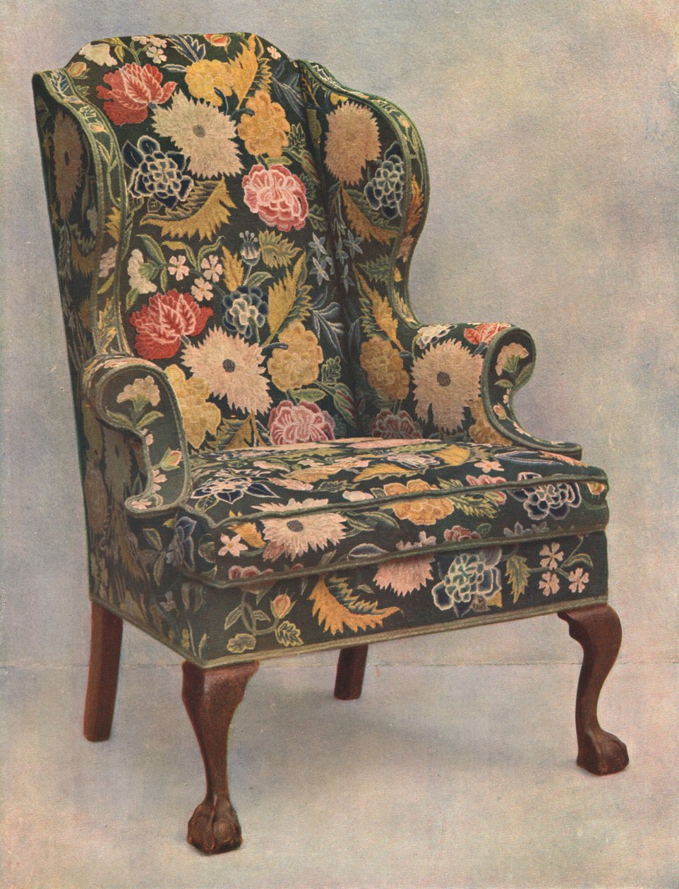 Pähkinätuoli päällystetty käsityönä, 1905 tekijältä Shirley Charles Llewellyn Slocombe