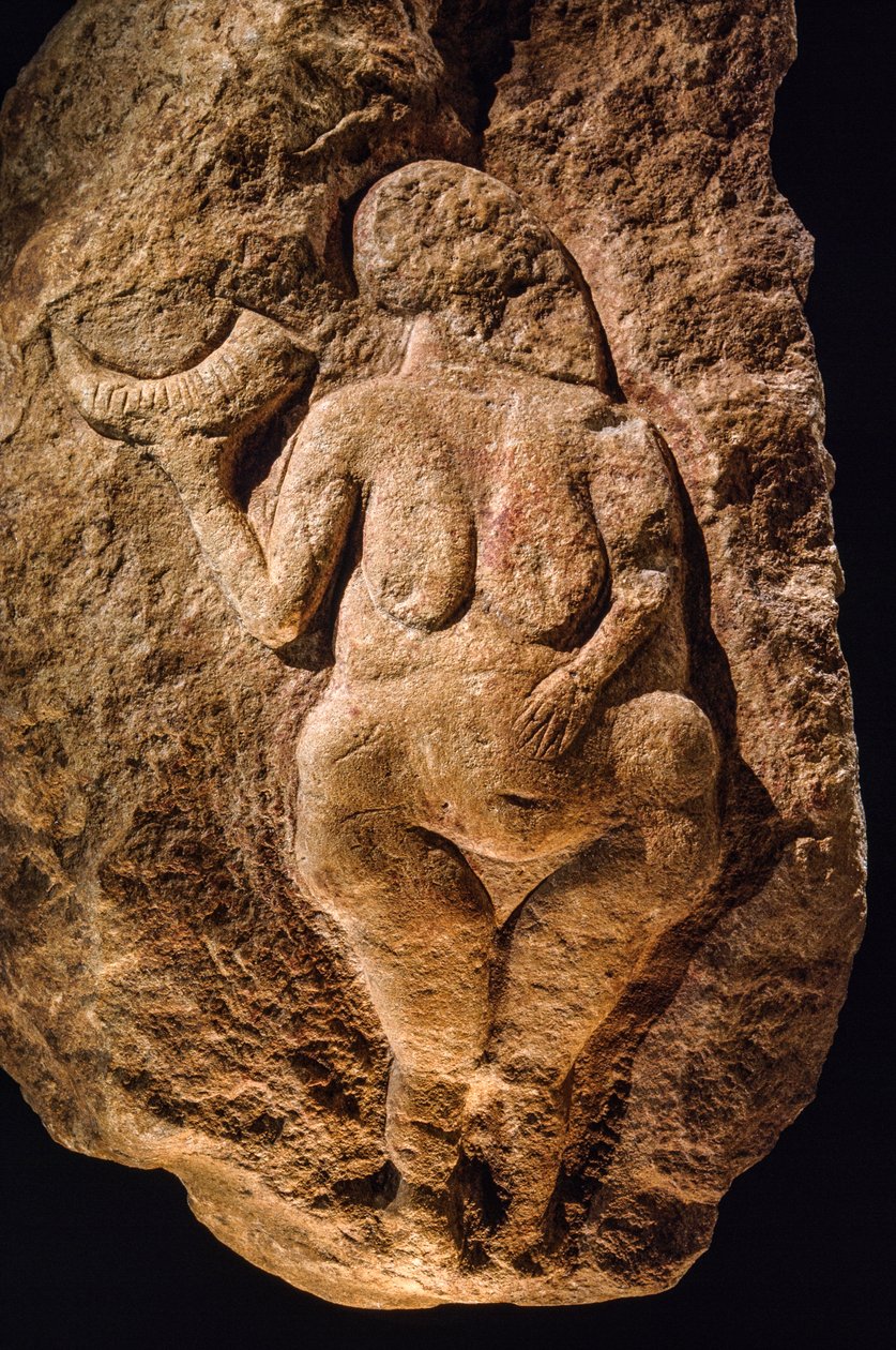 Lausselin Venus, raskaana olevan naisen veistos, noin 25 000 vuotta vanha. tekijältä Sisse Brimberg