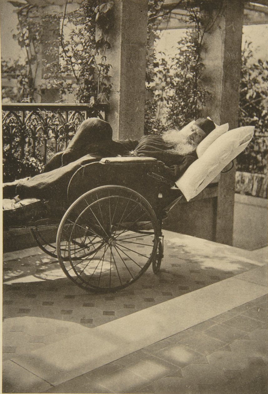 Venäläinen kirjailija Leo Tolstoi toipumassa Gasprassa, Krimillä, Venäjällä, 1902. tekijältä Sophia Andreevna Tolstaya