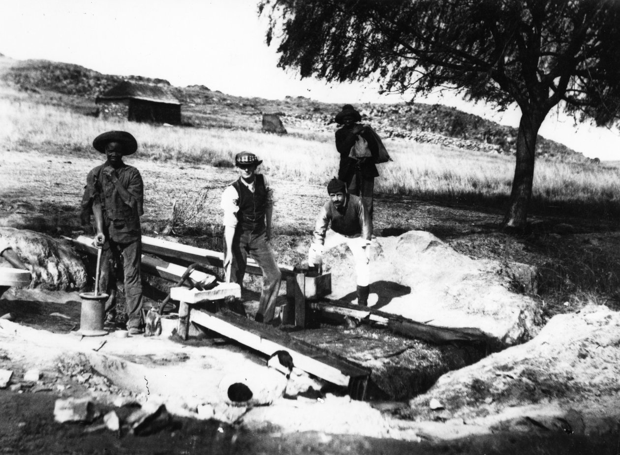 Panning Out at Johannesburg, noin 1900 tekijältä South African Photographer