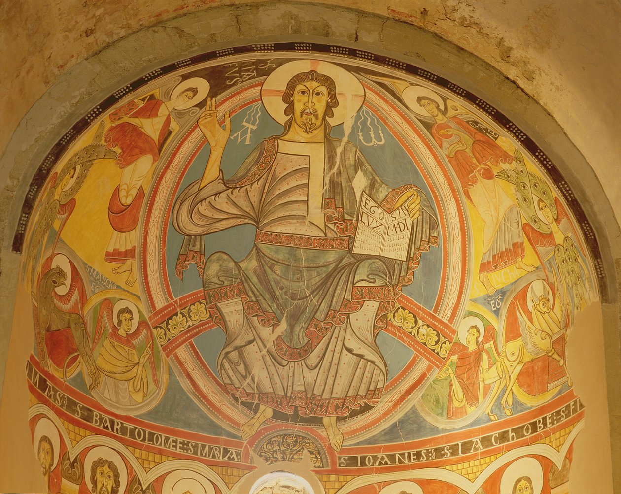Kristus Majesteetissa serafien ja evankelistien symbolien rinnalla, kopio 1100-luvun alkuperäisestä tekijältä Spanish School