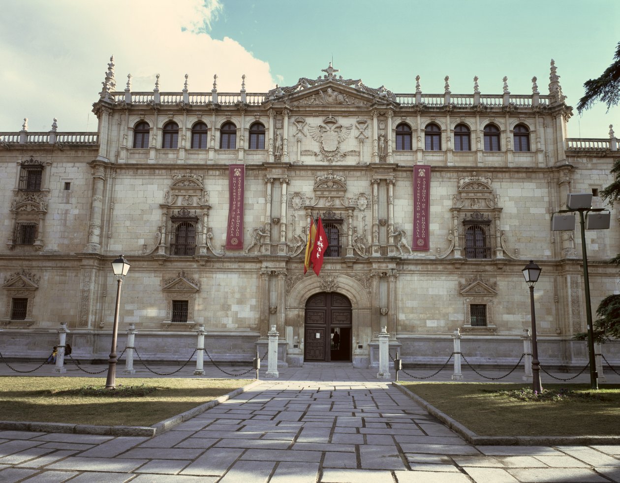 Pääsy yliopistoon, jonka kardinaali Cisneros perusti vuonna 1486 tekijältä Spanish School