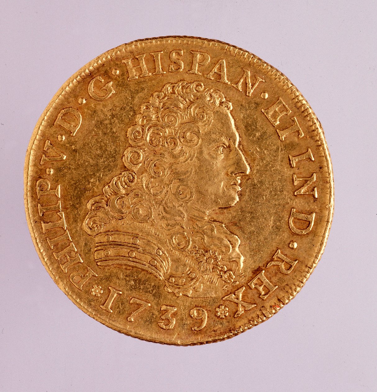Kultainen kolikko (8 ecua) Espanjasta: Philip (Filippo tai Philippe) V:n hallituskausi (1700-1746). 1739 Halk. 3,6 cm Napoli, museo archeologico tekijältä Spanish School