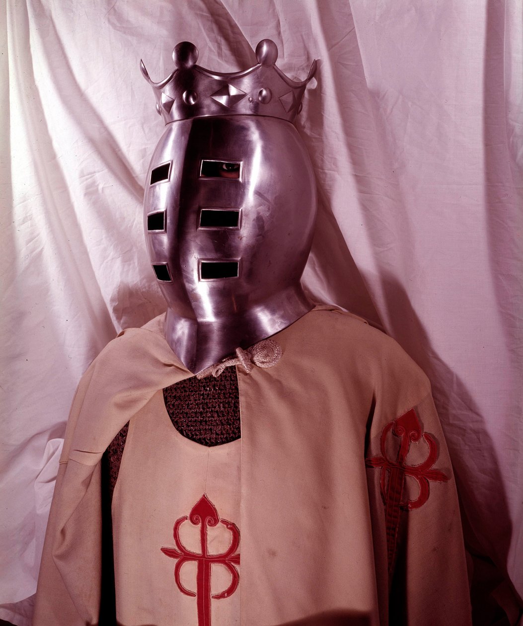 Sotilaspuku: Jamesin sotilaskunnan ratsastajan panssari (St. James of the Sword tai James of the Epee) tekijältä Spanish School