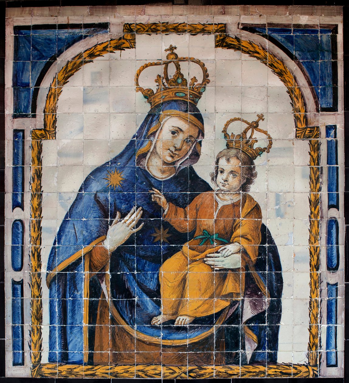 Kansan neitsyt - Azulejos (fajansi) noin 1670, anonyymi sevillalainen, Sevillan (Espanja) kansanluostarista - Sevillan taidemuseo, Espanja tekijältä Spanish School