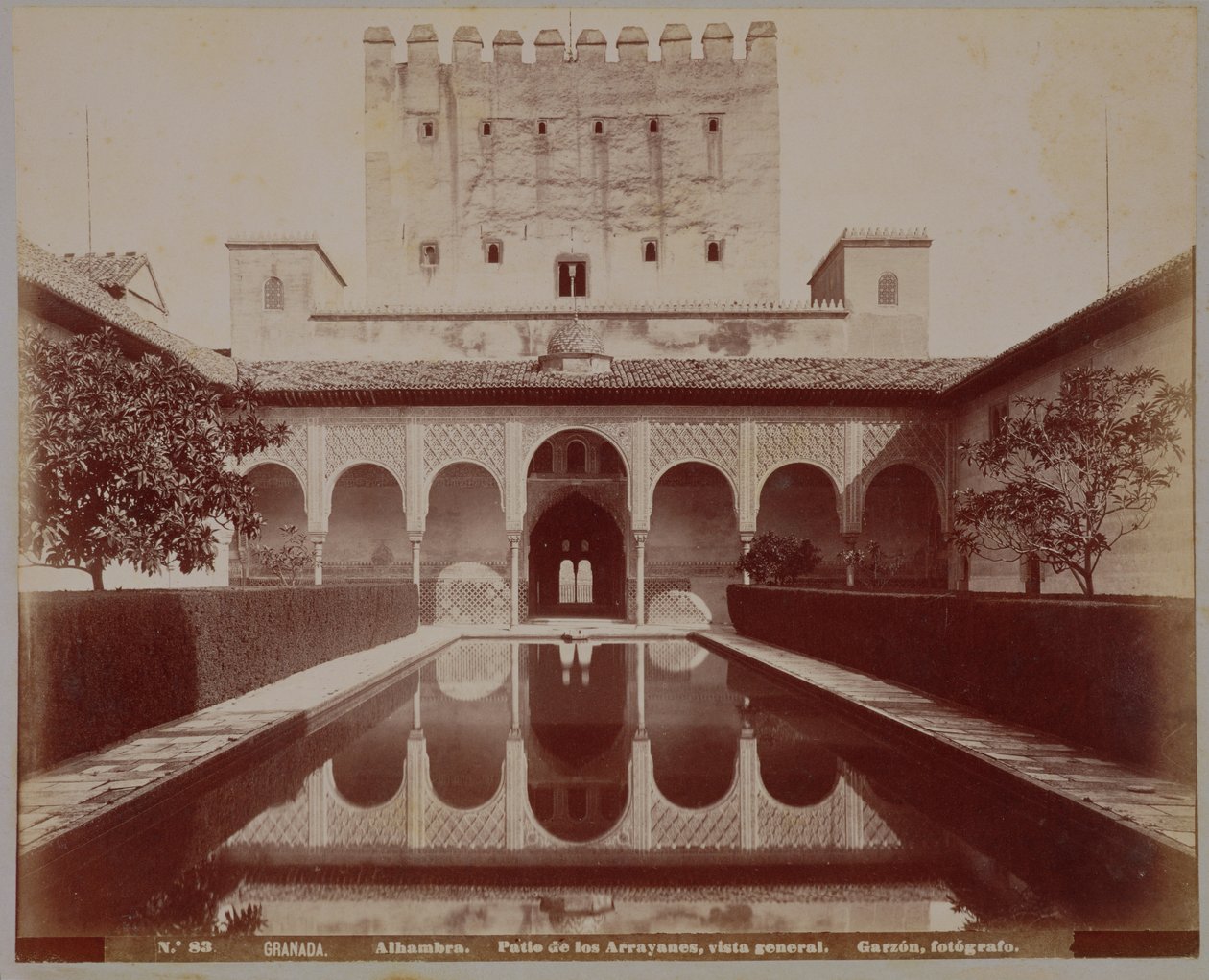 Myrtles-piha, Alhambra, n. 1875-1880 (seepiakuva) tekijältä Spanish School