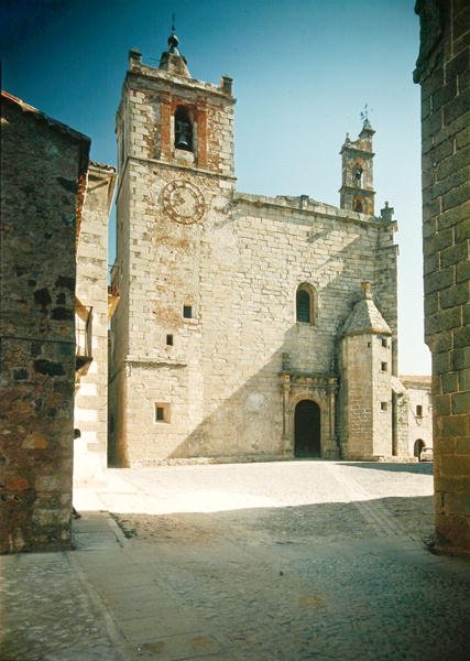 Näkymä San Mateon kirkolle tekijältä Spanish School