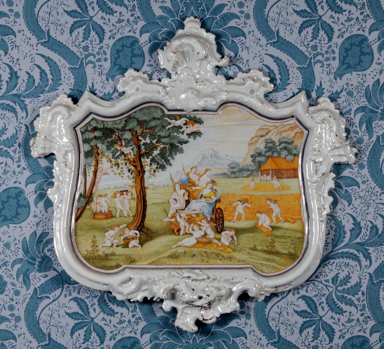 Seinälaatta, Alcora Ceramic Factory, n. 1750 (tinalasitettu keramiikka) tekijältä Spanish School
