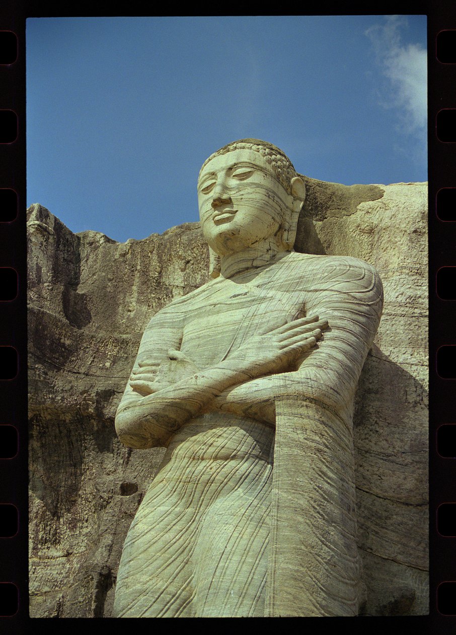 Pysyvä Buddha, Gal Vihara (graniitti) tekijältä Sri Lankan