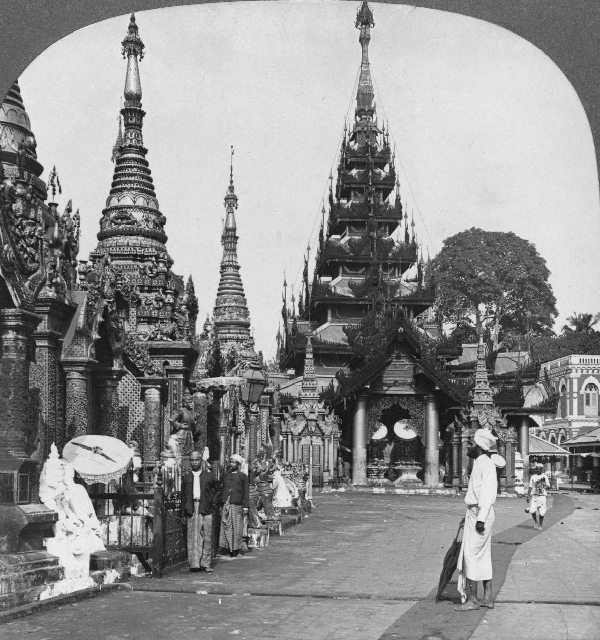 Lautta pitkin eteläiselle nousulle, Shwedagon Pagoda, Rangoon, Burma, 1908 tekijältä Stereo Travel Co