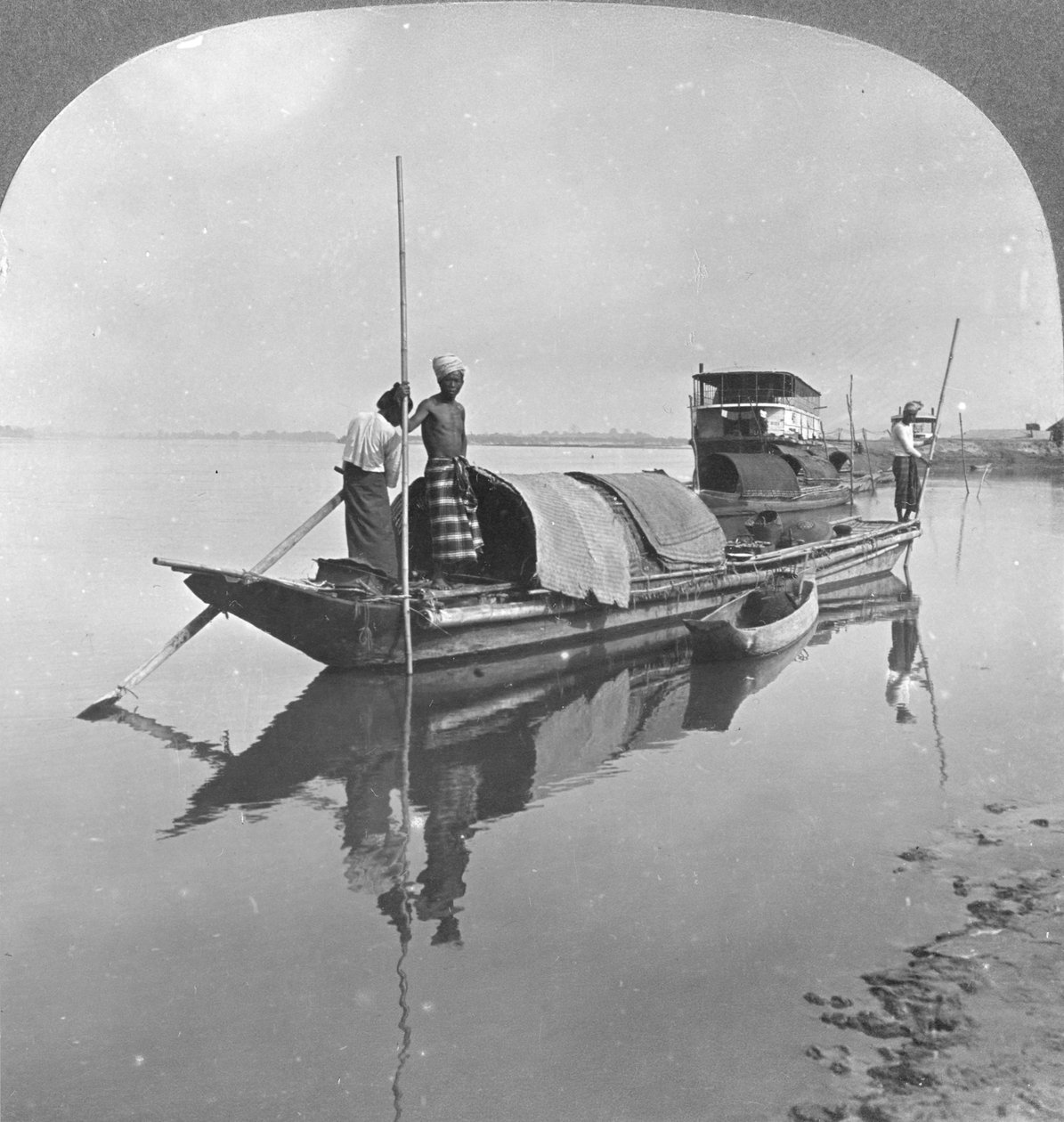 Burmalainen vene Irrawaddy-joella, Burma, 1908 tekijältä Stereo Travel Co