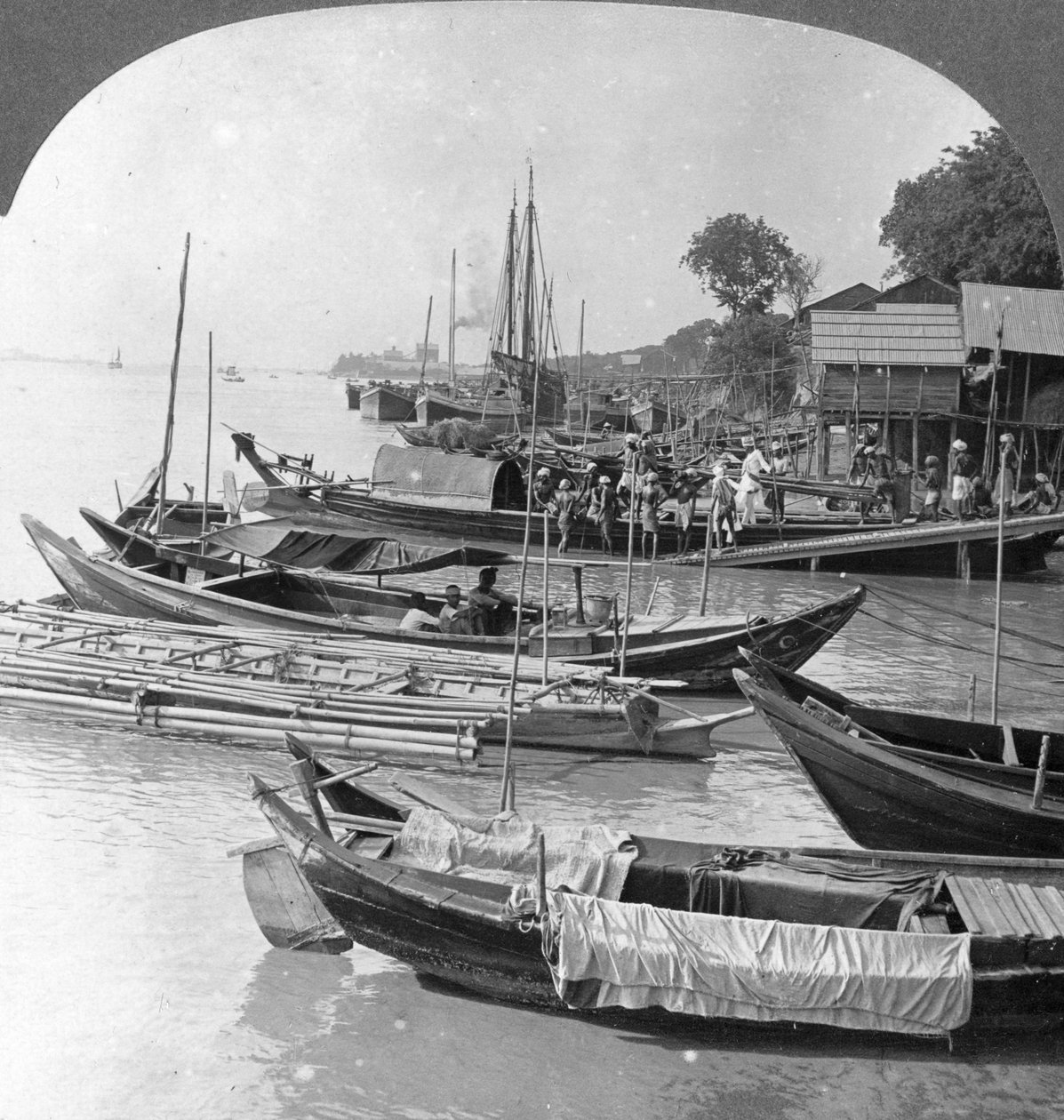 Katse ylös Irrawaddy-joelle, Rangoon, Burma, 1908 tekijältä Stereo Travel Co