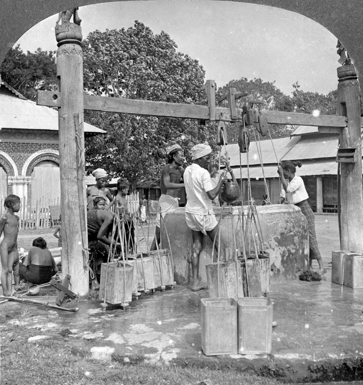 Julkiset vesilähteet, Mandalay, Burma, 1908. tekijältä Stereo Travel Co