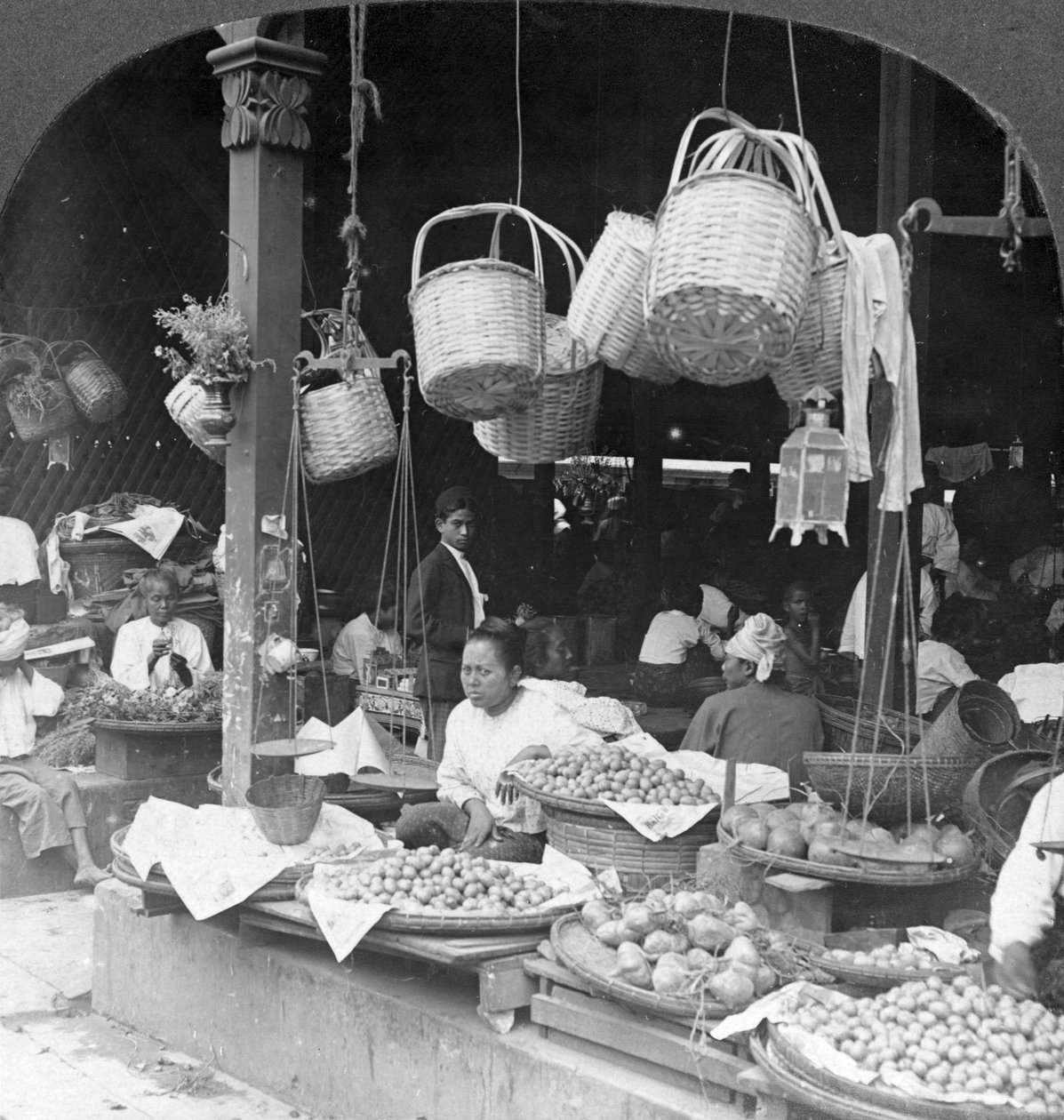 Kaupat kotimarkkinoilla, Rangoon, Burma, 1908 tekijältä Stereo Travel Co