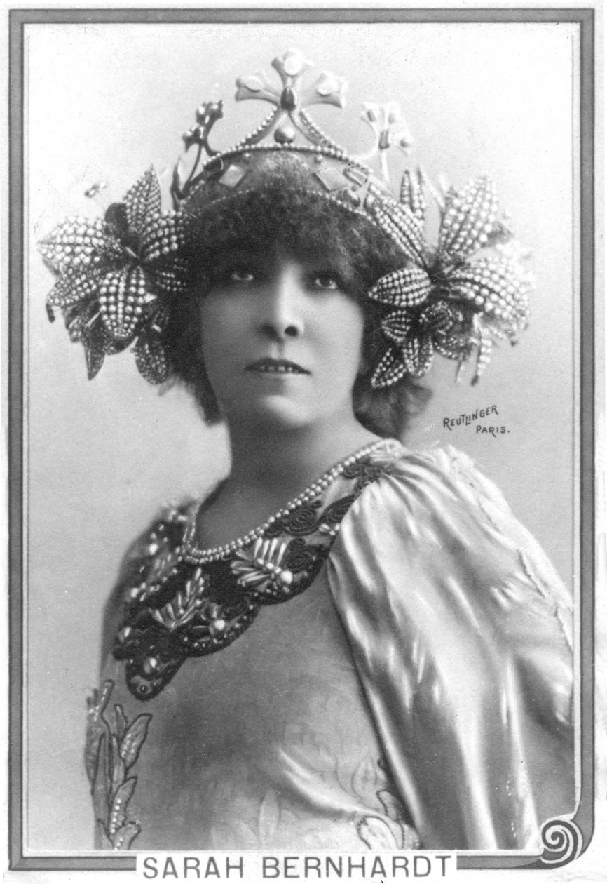 Henriette Rosine Bernard eli Sarah Bernhardt (1844-1923) "Kaukaisena prinsessana", Edmond Rostandin näytelmä (m/v kuva) tekijältä Studio Reutlinger