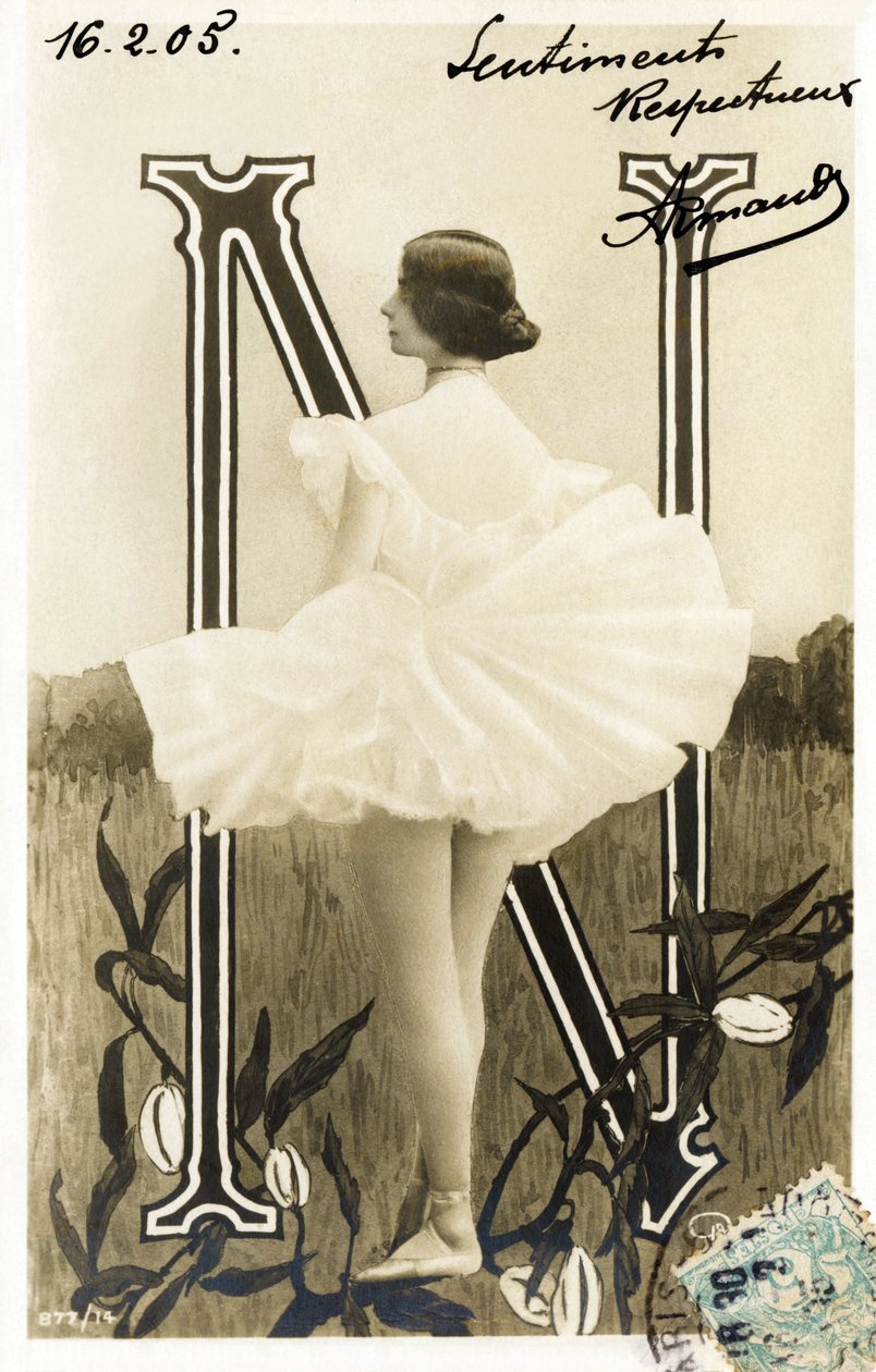 N: Cleopatre Diane de Merode, nimeltään Cleo de Merode, tanssija la Belle Epoquesta, koulutettu Opera de Paris -teatterissa - Theater des Folies Bergere, Pariisi - Aakkoset postikortissa tekijältä Studio Reutlinger