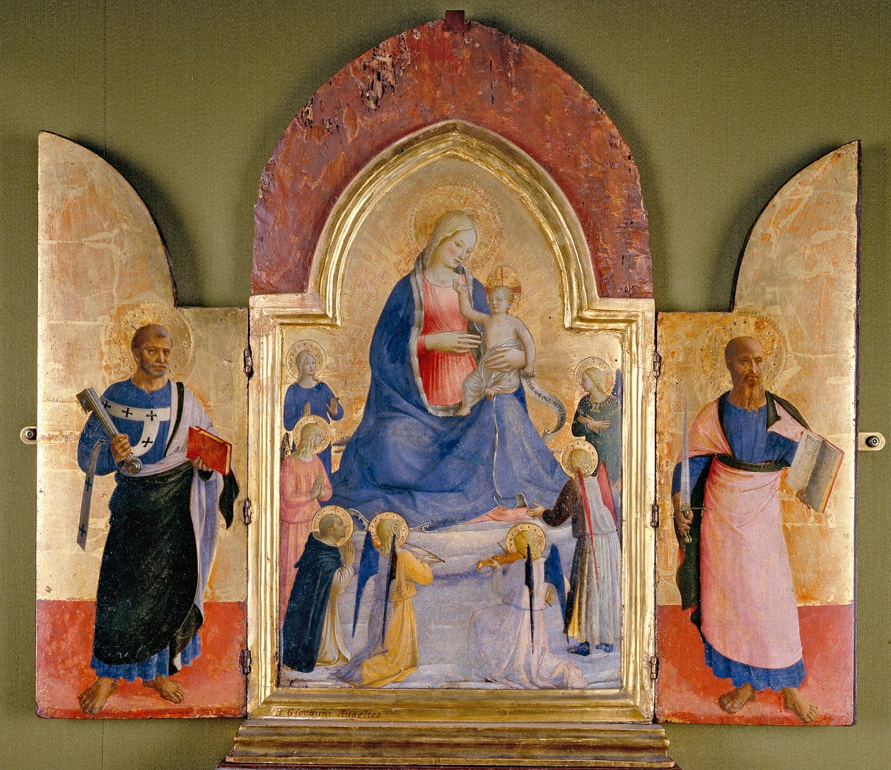 Neitsyt ja lapsi enkelien kanssa ja dominikaaninen pyhä, Pyhä Pietari vasemmalla, Pyhä Paavali oikealla, 1400-luku tekijältä Studio of Fra Angelico