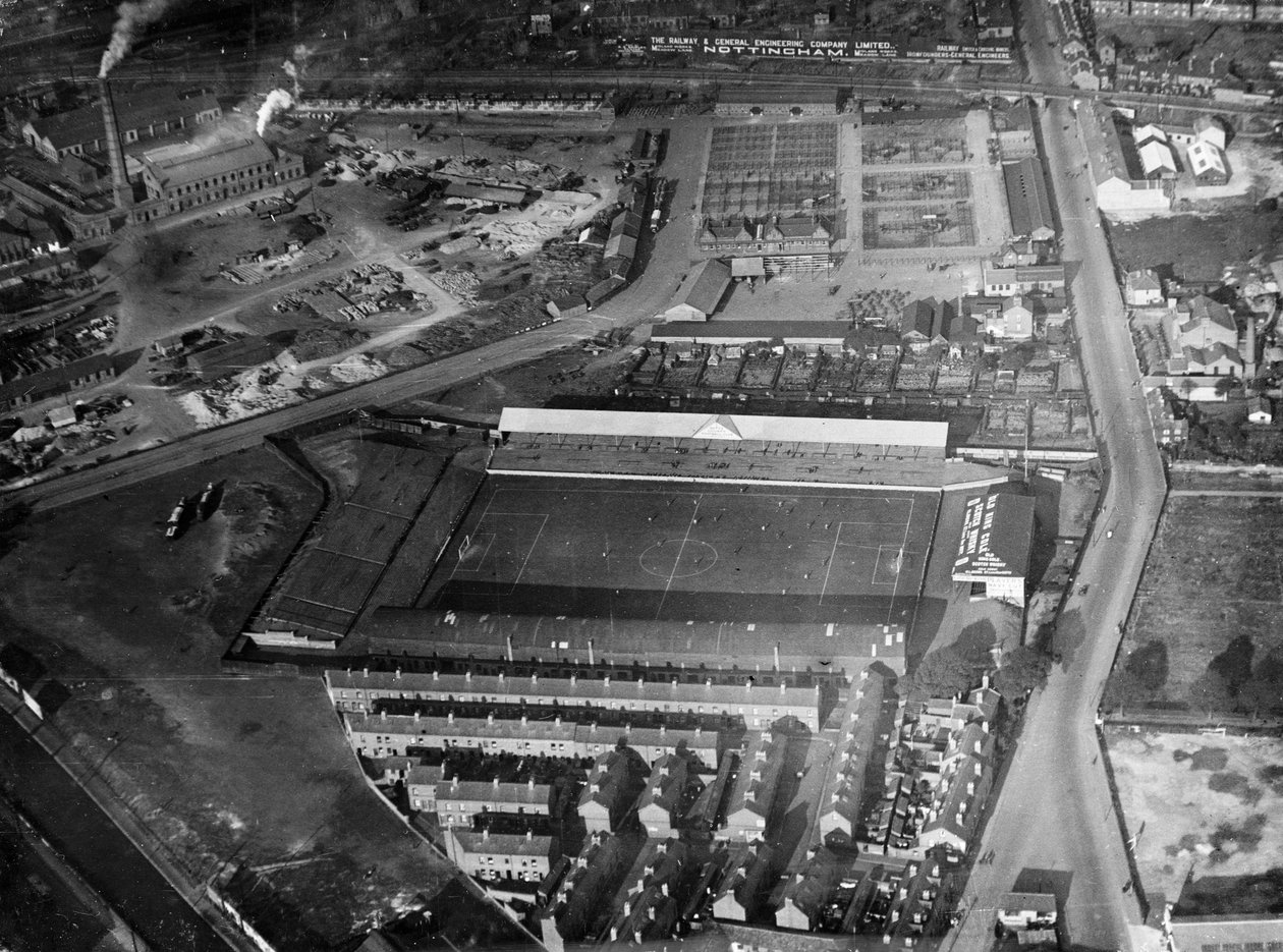 Notts Countyn jalkapallokenttä, Meadow Lane, Nottingham, Nottinghamshire, 1927 tekijältä Surrey Flying Services
