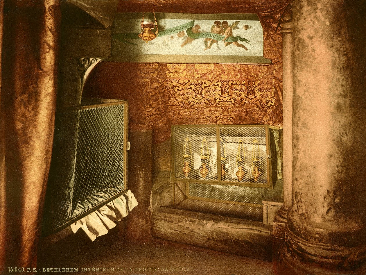 Betlehemin syntymäkirkon luolan sisäpuoli, n. 1880-1900 (photochrom) 88:photochrome -printti, jonka on tehnyt Photochrom Co., Zürich; tekijältä Swiss Photographer