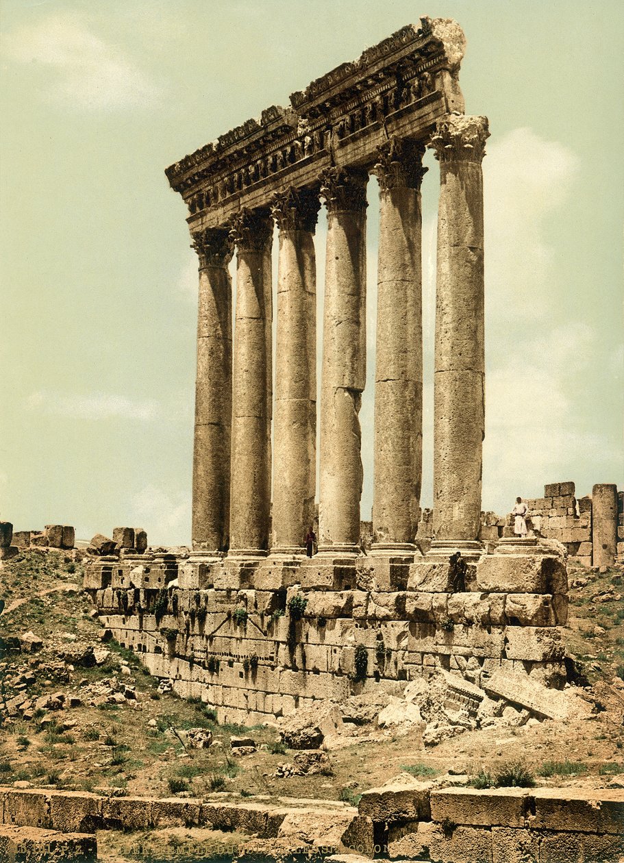 Jupiterin temppelin peristyyli, Baalbek, n. 1880-1900 (fotokromi) tekijältä Swiss Photographer