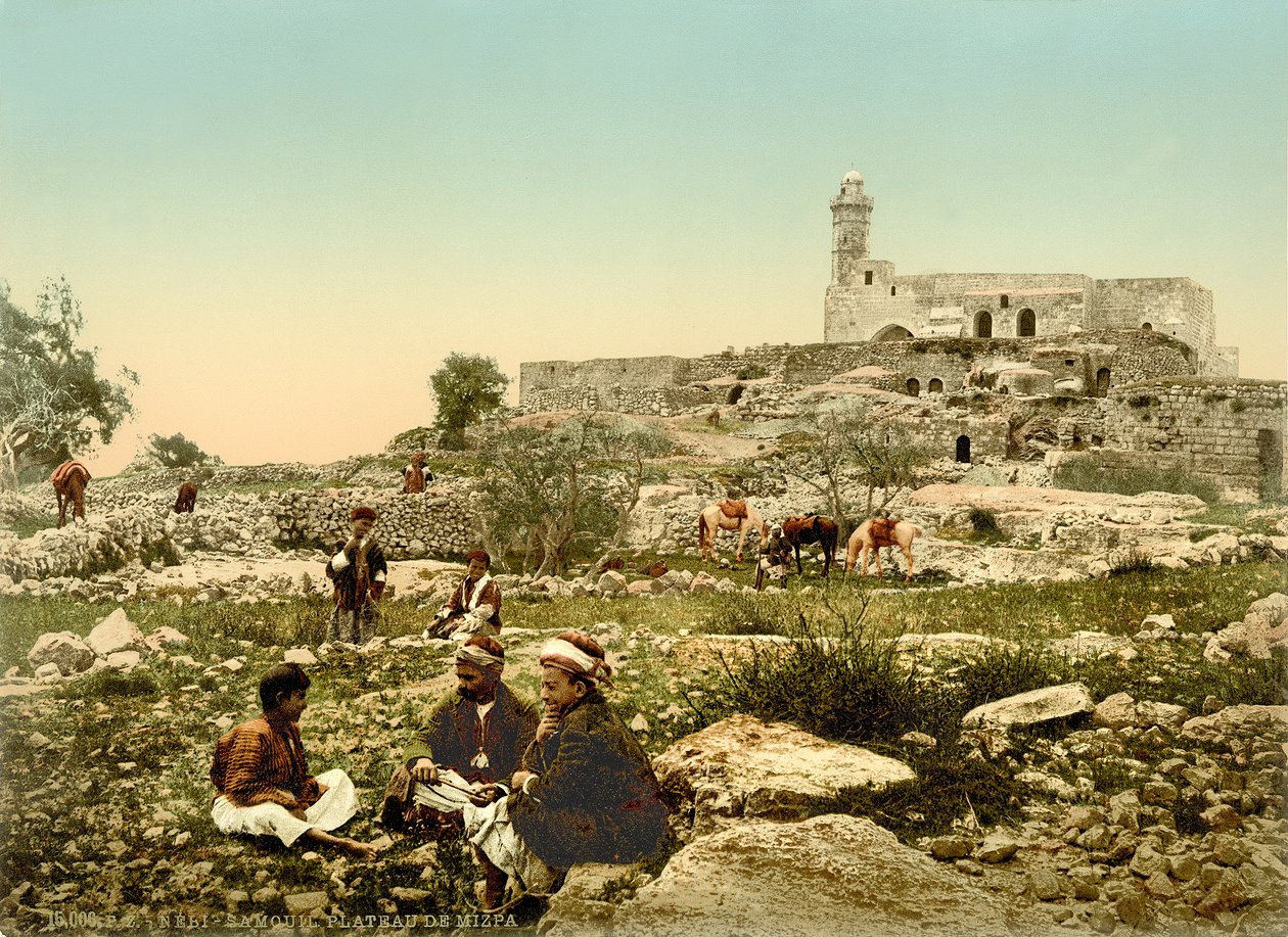 Pyhän Samuelin ristiretkeläiskirkko (nykyinen moskeija) Neby Samwilissa, noin 1880-1900 (valokuvakromi). tekijältä Swiss Photographer