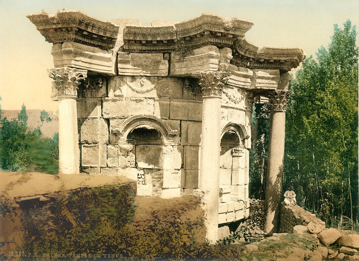 Ainutlaatuinen pyöreä Baalbekin temppeli, joka tunnetaan Venuksen temppelinä, n. 1880-1900 (fotokromi) tekijältä Swiss Photographer