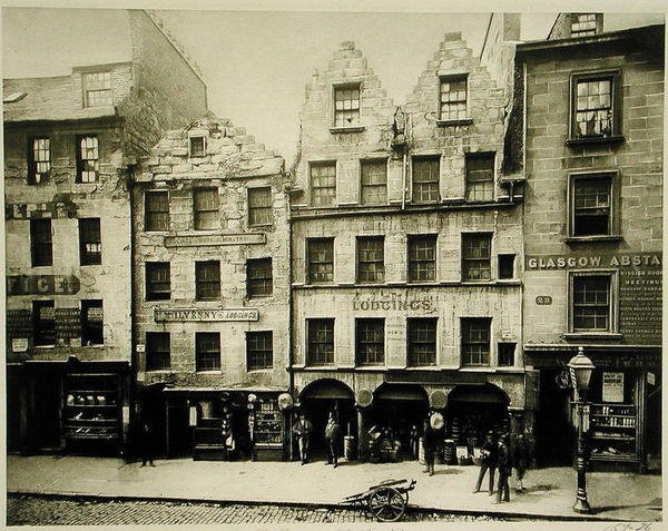 Close No.193, High Street, Glasgow tekijältä T. and R. Annan and Sons