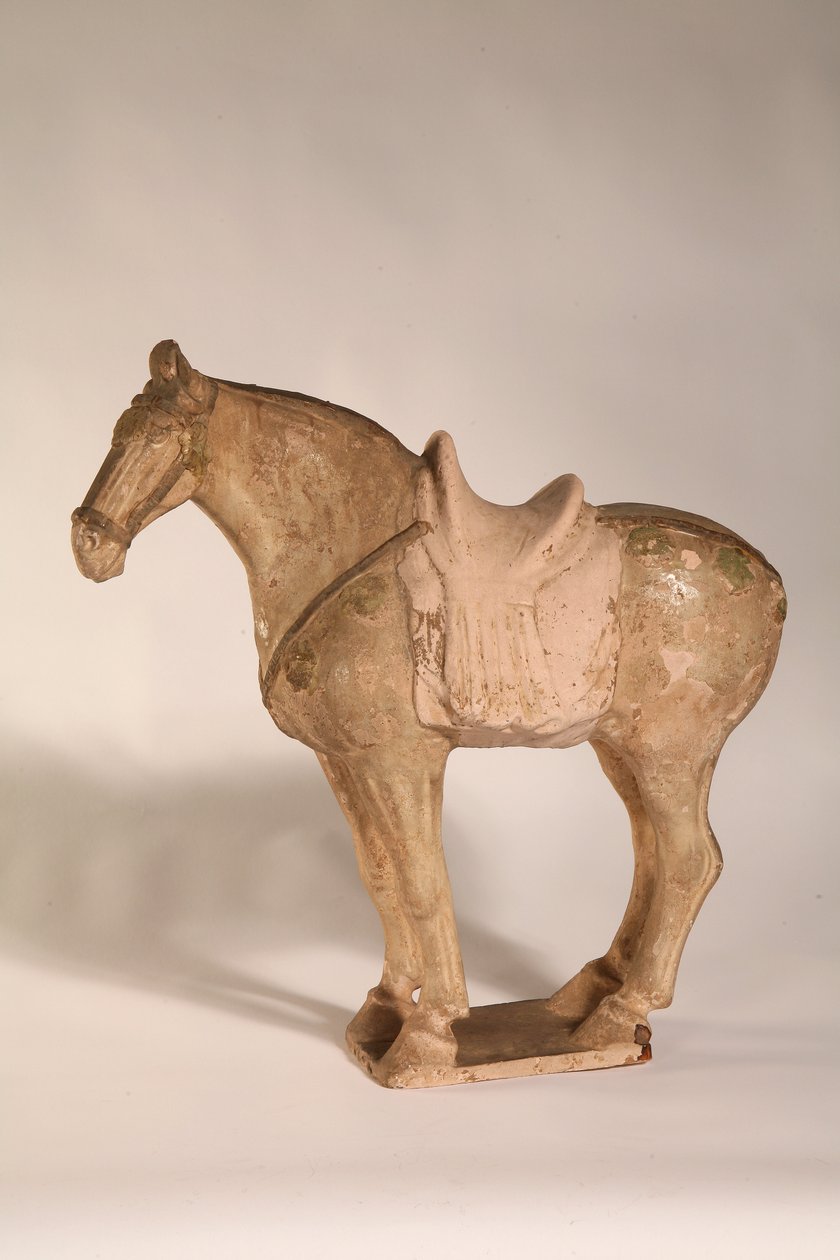 Hevonen, haudasta Gongxianissa, Henanin maakunnassa, 700-750 (keramiikka) tekijältä Tang Dynasty Chinese School