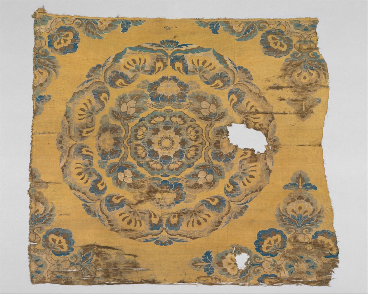 Tekstiili kukkamedalionilla, n.800 tekijältä Tang Dynasty Chinese School