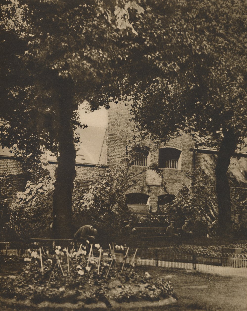 Marshalsean vankilan paikka St. Georgesin kirkkopihasta, Southwark, vuodelta 1935. tekijältä Taylor