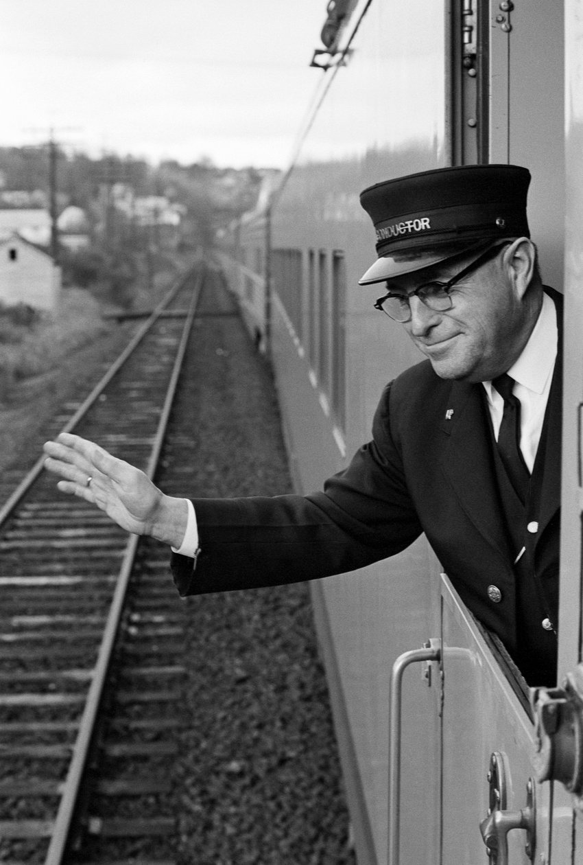 Kermit Brown on konduktööri Union Pacific Astro Dome -junassa Portlandin ja... tekijältä Ted Spiegel