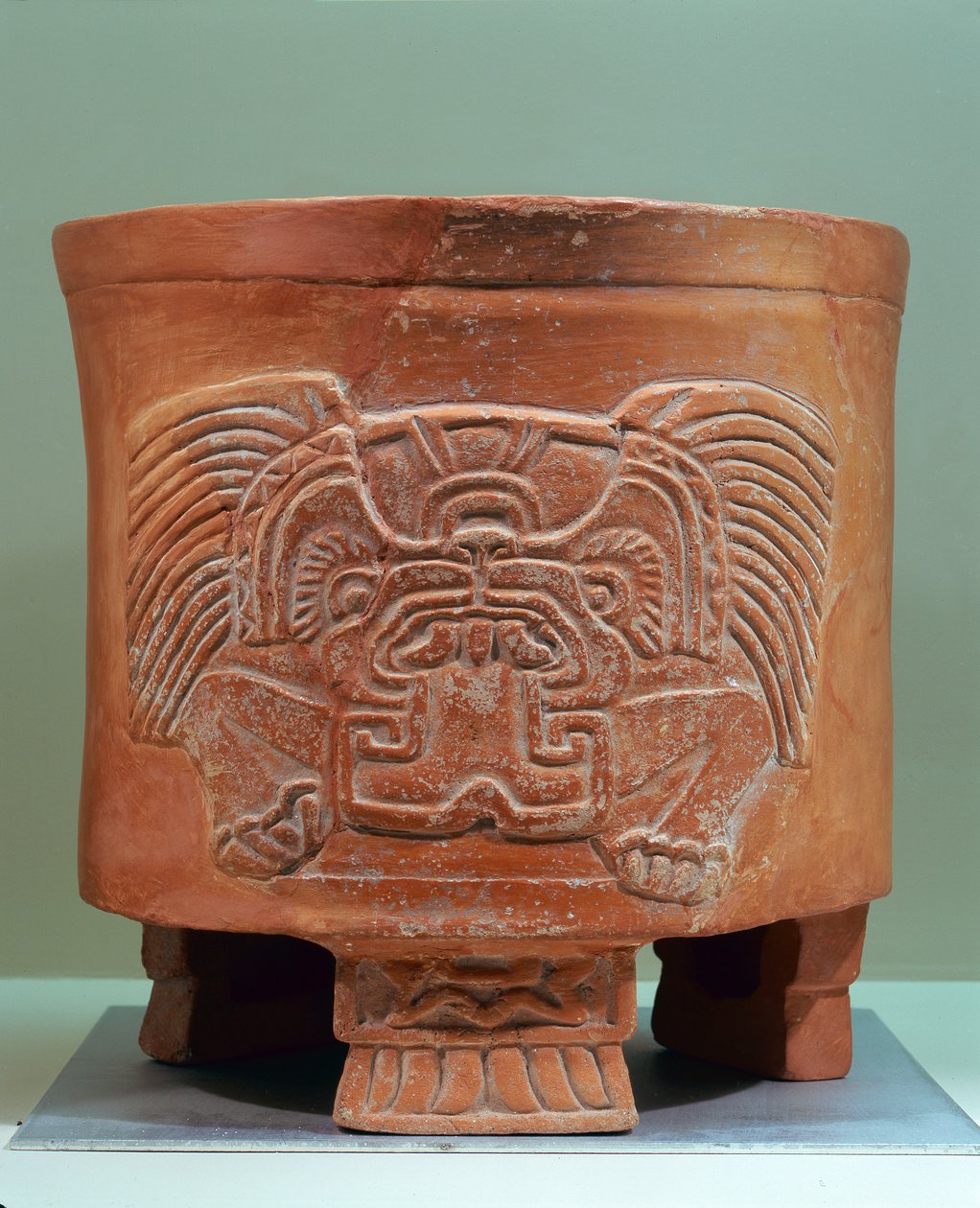 Jalustamaljakko, Late Xolalpan, 550-650 (kivitavara) tekijältä Teotihuacan