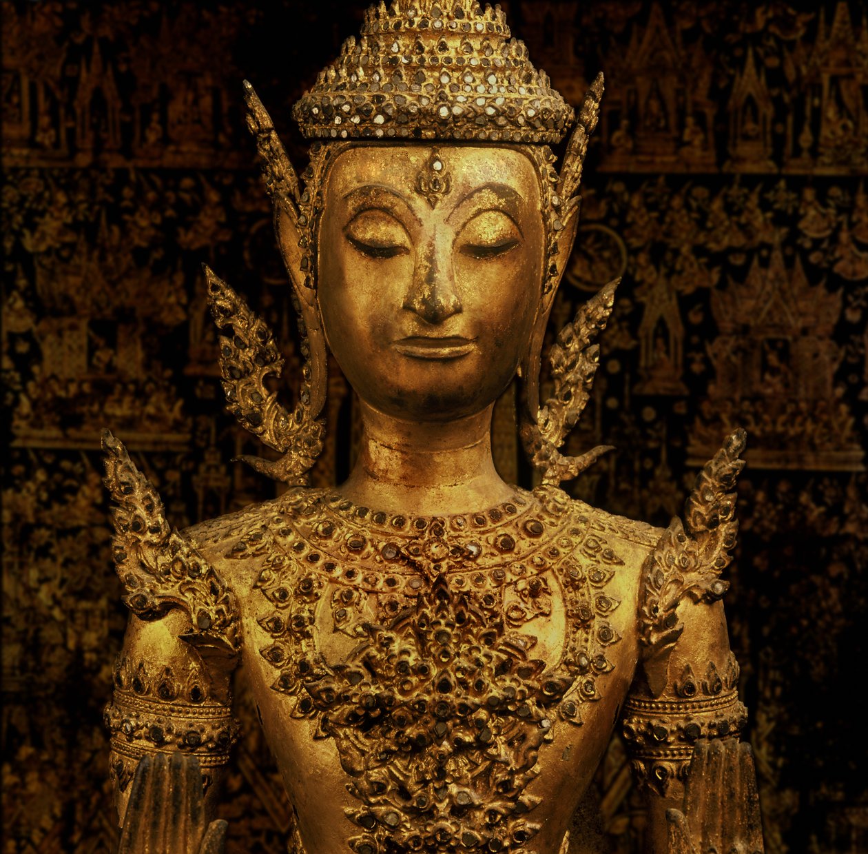 Buddha seisomassa Abhaya Mudrassa, Rattanakosin-tyyli, 500-luvun puoliväli (pronssi) tekijältä Thai School