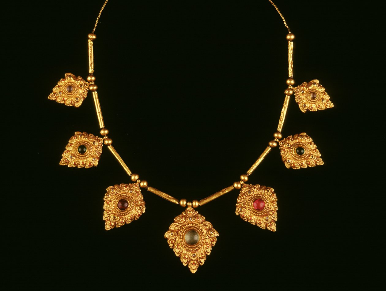 Kaulakoru, 1600-1700-luku (kultaa ja jalokiviä) tekijältä Thai School