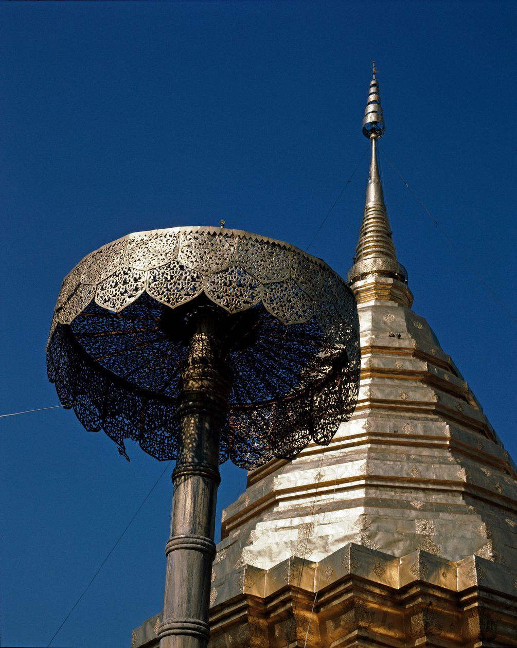 Buddhalaisen temppelin yksityiskohta tekijältä Thai Thai