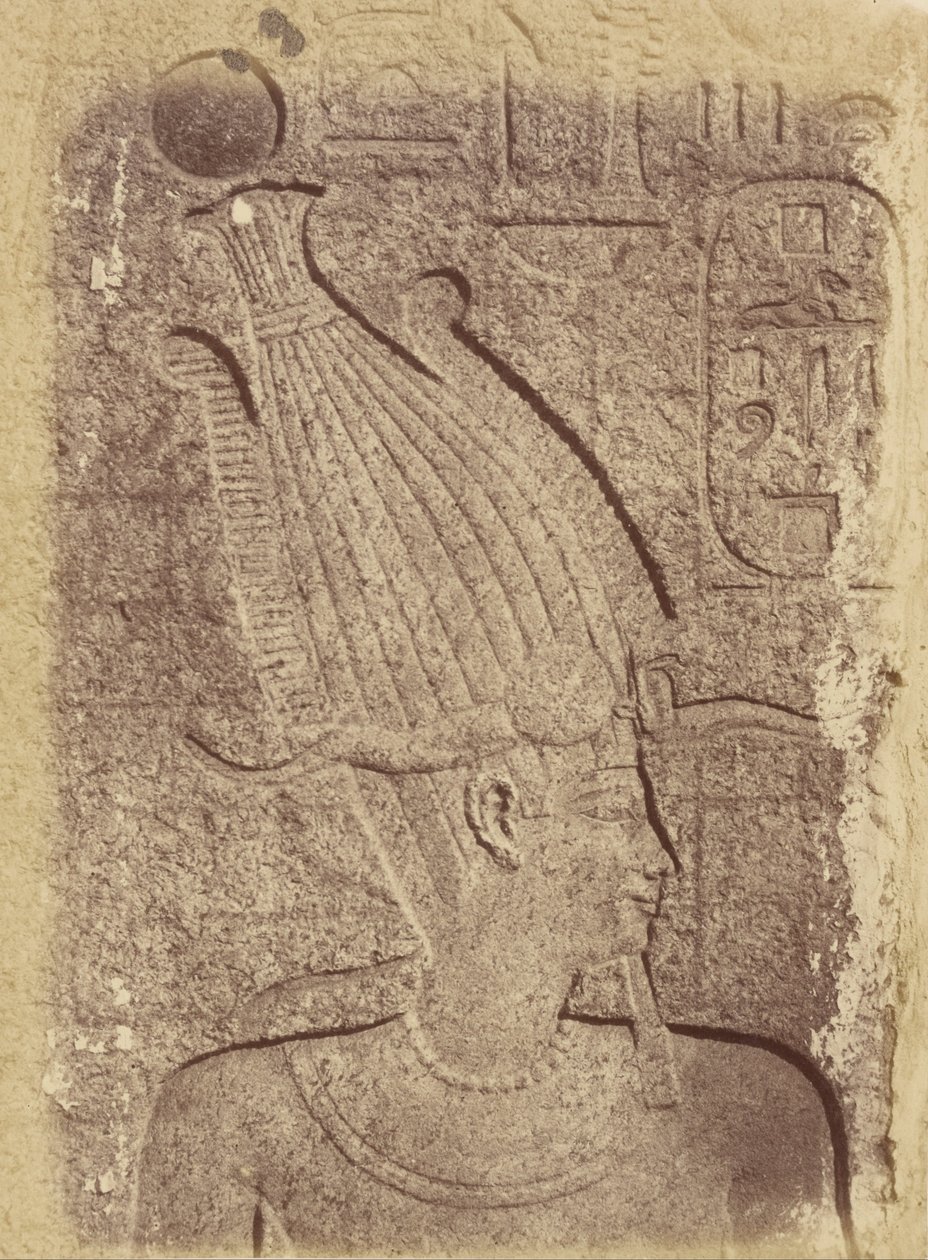 Lähikuva veistoksesta (pään profiili), Karnak) tekijältä Théodule Devéria